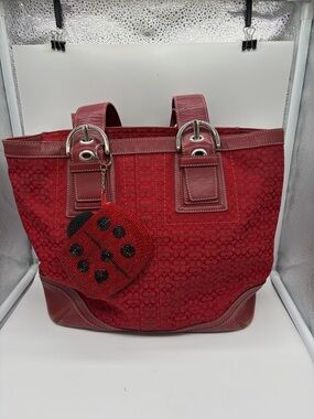 ❌ SOLD ❌ Coach cherry red gallery tote bag in mini signature C print